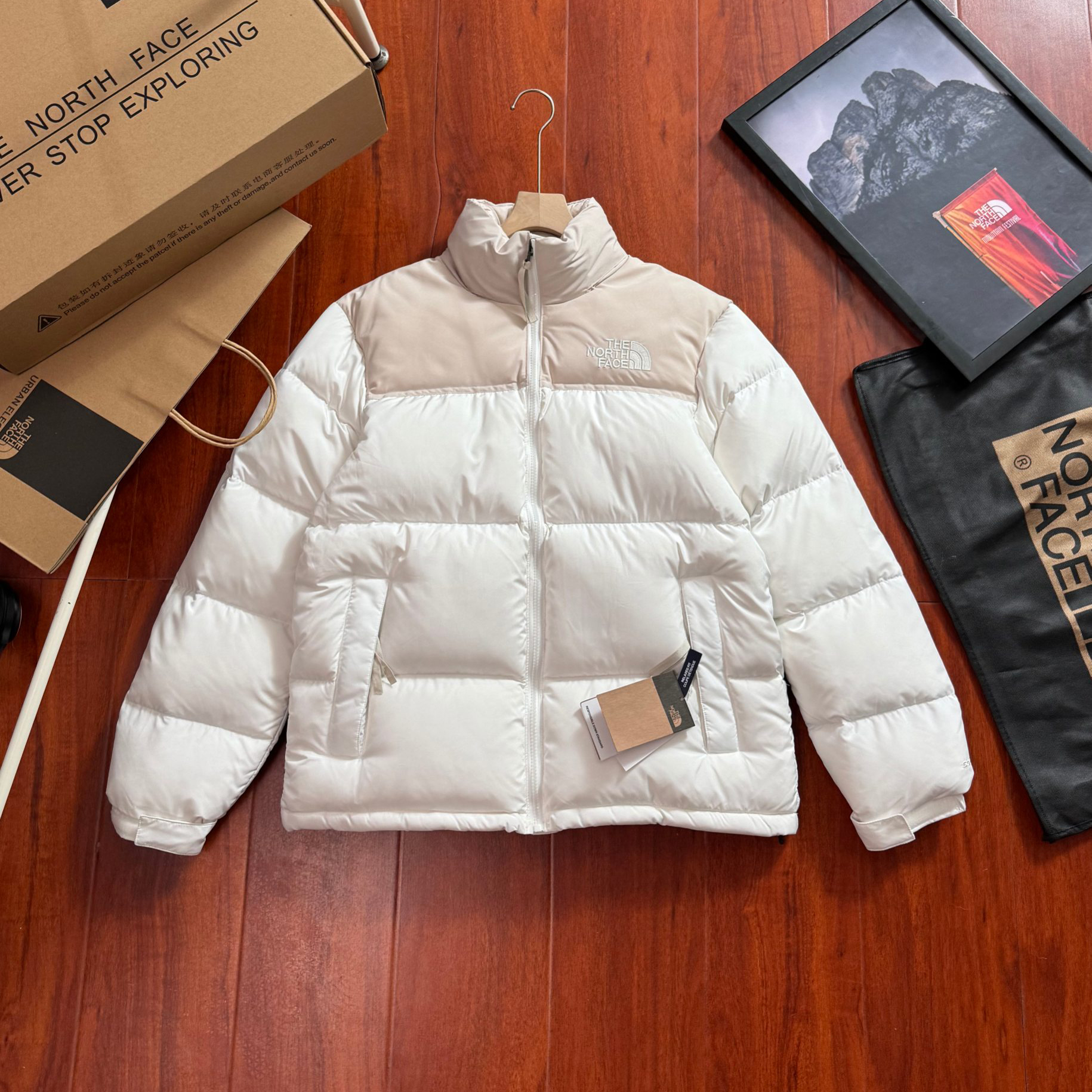 THE NORTH FACE ユニセックス ダウンジャケット