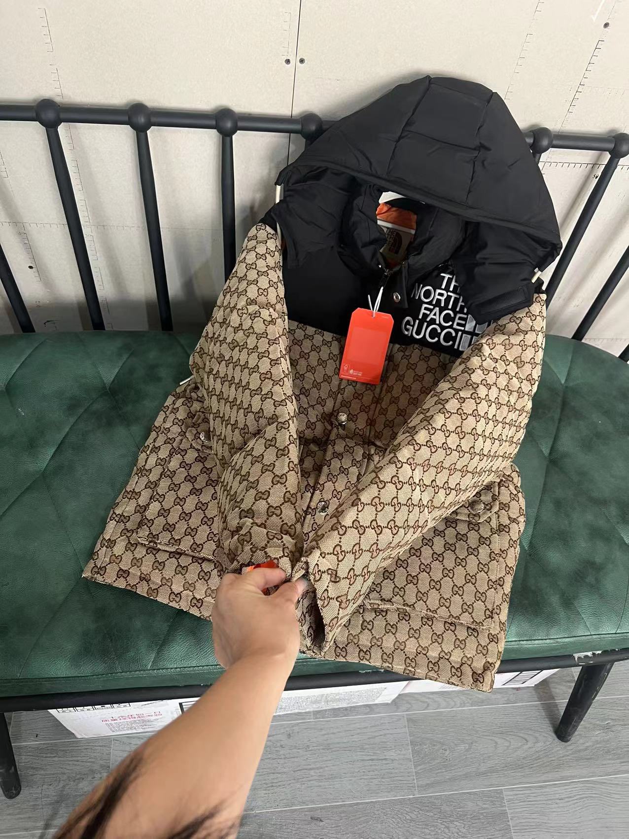 GUCCI × THE NORTH FACE GGロゴ ショートダウンジャケット