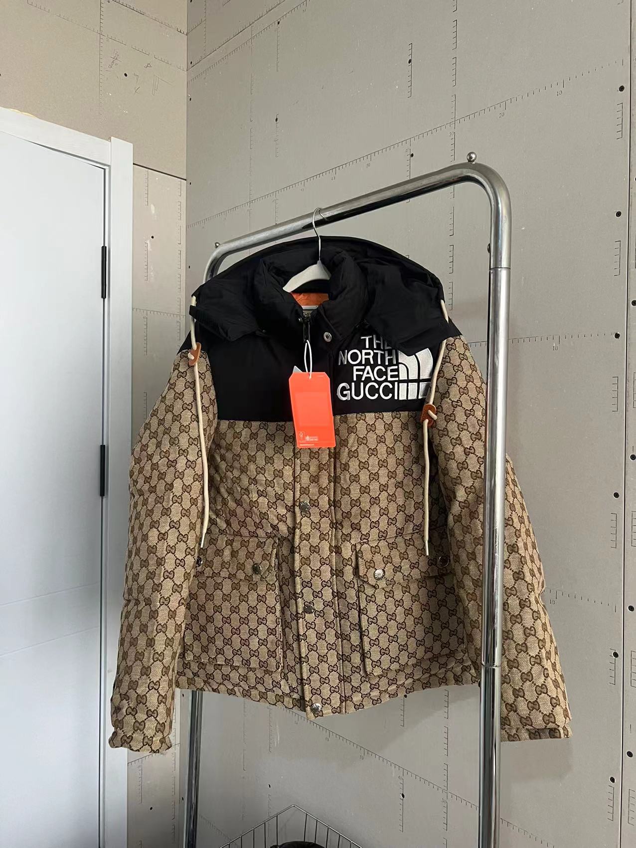 GUCCI × THE NORTH FACE GGロゴ ショートダウンジャケット