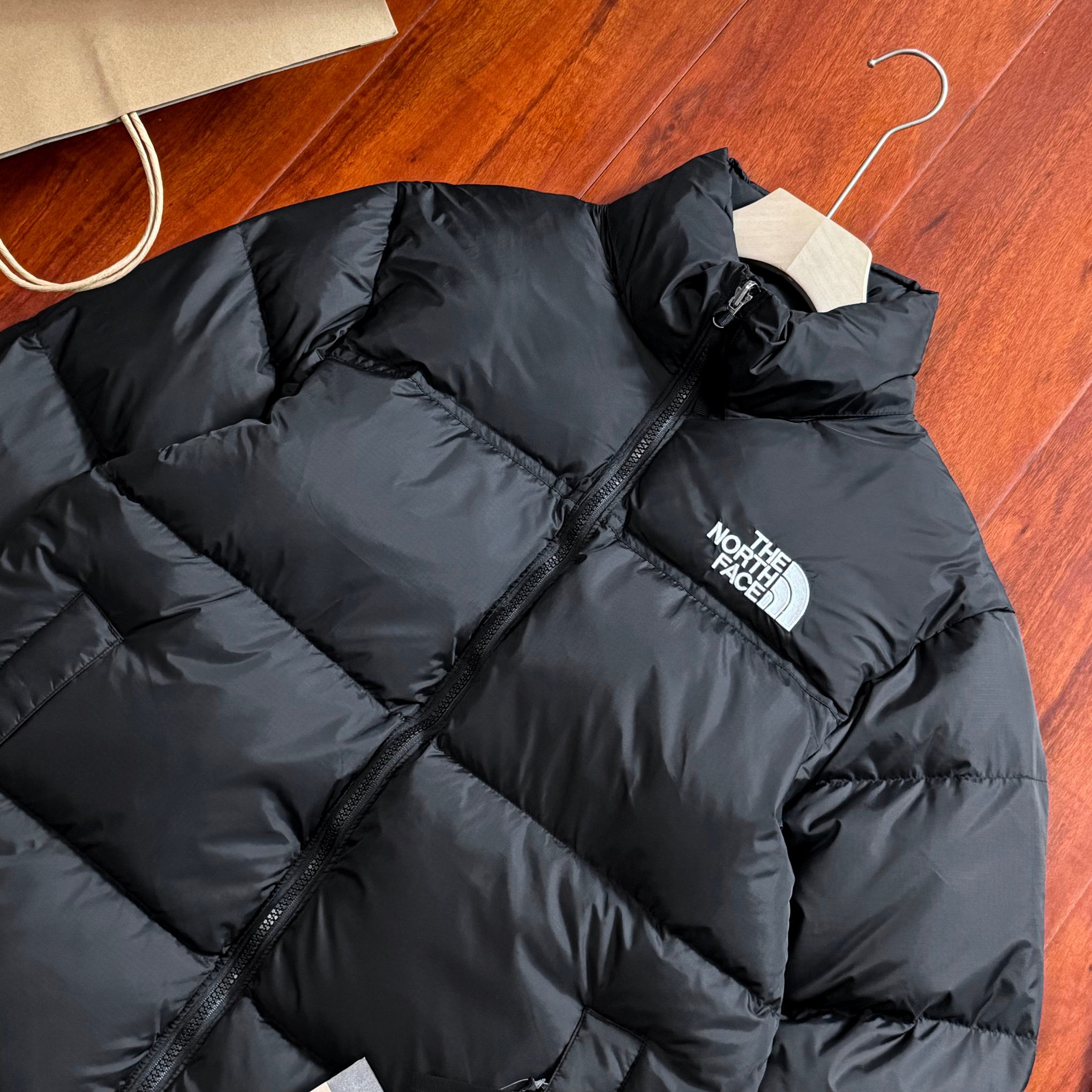 THE NORTH FACE ユニセックス ダウンジャケット