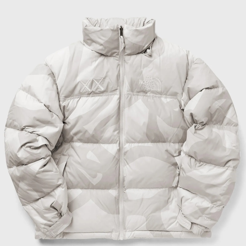 THE NORTH FACE × KAWS 1996 レトロ ヌプシジャケット