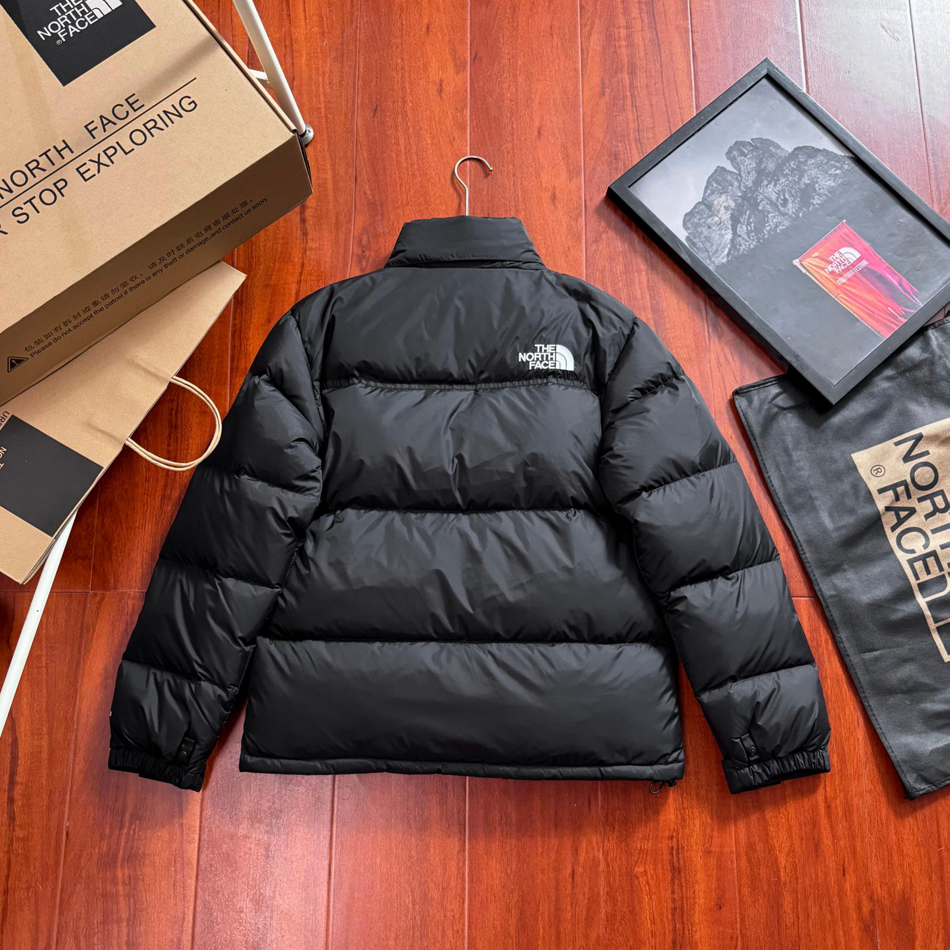 THE NORTH FACE ユニセックス ダウンジャケット